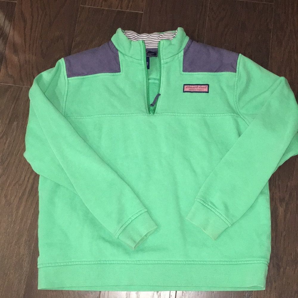 Youth Padded shoulder vineyard vines Martha’s Vineyard neck sweatshirt sweater